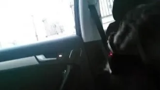 Mi novia mayor está muy cachonda ~ Ella vino primero hacia mí en el auto ~