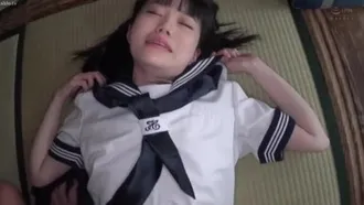 APKH-162 Je veux me faire baiser... fais de moi un pervers... Une fille en uniforme qui ressemble à une idole devient folle quand elle se fait baiser par une bite du même âge que son papa en rentrant de école Risa Shirajo