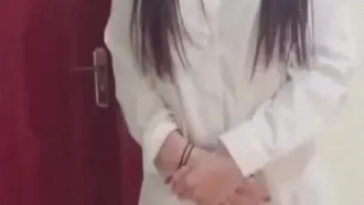 大胸器网红演绎心机婊女秘书穿着性感勾引老板主动要求坐鸡巴上面