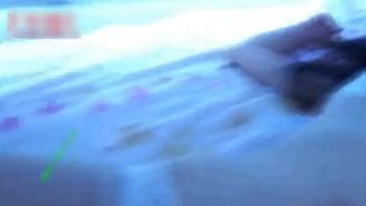 [Grande vantaggio] - Una bellissima moglie con un bellissimo temperamento è stata ubriaca dai suoi colleghi dell'azienda ed è stata portata a casa con cui ha giocato selvaggiamente e poi scopata violentemente. Versione ad alta definizione 1