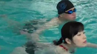 競泳人妻ハメ放題プール痴漢奥田咲