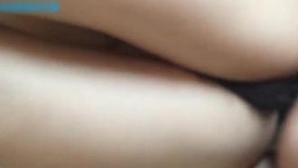 L'insegnante di ballo latino con la figura più bella è stata scopata così forte dagli studenti che continuava a gridare dicendo: Non posso più farlo, mio ​​​​Dio! Ascolta l'urlo, è il ritmo dell'essere scopato fino al cielo, un dialogo molto reale! 1