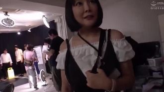 AVOP-CD1 新型おもちゃの実験台にされて潮を吹かされても『監督になりたいんだよね？』と言われたら、何も言い返せず泣き寝入りするしかないサディステ