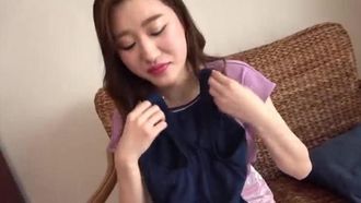 353HEN-013 【①出演：美竹すずさん/24歳/B92/W57/H85】【②服装：私服/スク水】【③収録フェチ(収録順)：顔/唇/歯/歯茎/下唇/舌/歯舐め/潤った歯/耳/後頭部/指/爪/手/足