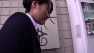 학교 돌아오는 여고생이 수영복으로 갈아입고 참가! 널루 거품 거품 비누 체험