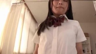 Rei Kuruki fez sexo com uma linda gerente júnior de manhã à noite na escola durante as férias.