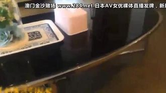 【國產自拍】偷姦在女友家休息的閨蜜