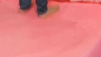 [Dramma domestico] Voglio che il padrone di casa venga subito con un grosso cazzo, è così grosso, scopami a morte