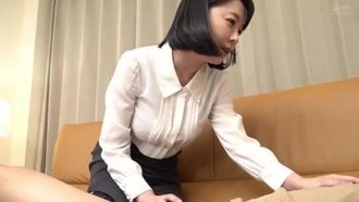 Sono diventata il giocattolo di mia madre. La mia bellissima suocera I-cup è in calore! Arisa Hanyu