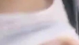 [국내] 기숙사 라이브로 방송되는 귀여운 대학생 앵커 가슴은 통통하고 탄탄하며, 손으로 몇 번 자극을 가하면 큰 BB가 부어 오르고 젖어 있습니다.