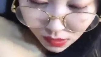 【国产】网红巨乳主播蛇哥戴着金丝眼镜挺有文化范的剪完逼