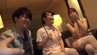 PARATHD- Andare a prendere ragazze in un pub la mattina presto dove le infermiere tornano a casa dai turni notturni - sesso super intenso con donne ubriache che esplodono di desiderio sessuale