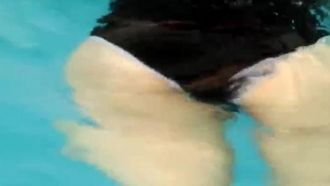 ¡Mira atrás! Laura Aoyama