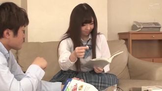 生真面目な妹もオナニーするのか…えっ！そんなにイキ狂う！？制服姿で無我夢中でイキ続ける妹マ○コに問答無用の即ハメ即中出し！