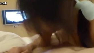 5691-Bolo de Arroz Estrangeiro Ásia Comprando Notas de Primavera Uma garota esbelta e auxiliada por um chinês com plena beleza