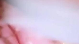 5484-Un uomo ricco offrì una grossa somma ad una professoressa che andò in un negozio di pediluvi per sedurre un tecnico maschio.