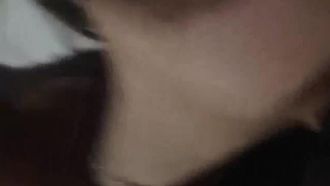 [Area video breve] Figa scopata di lato e chiamata papà