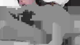 A fair-skinned young woman with big breasts has sex in a hotel and plays with a scumbag on live broadcast