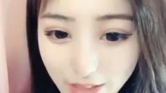 氣質不錯高顏值粉逼女孩脫衣舞誘惑