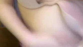 Ragazza molto carina e bella e bellissima ancora