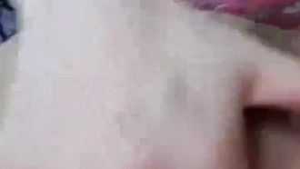 一个人在家的淫荡少妇女仆兔女郎装备，声音发嗲很是诱..