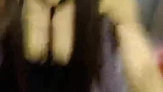 키 171cm, 긴 다리, 잘생긴 여신이 아이패드로 포르노를 보면서 섹스를 하고 있다.