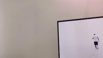 Douyu Zhanqis äußerst beliebter Moderator Tengjing-chan ging ans Meer, um das ausgewählte Brustleckvideo zu übertragen