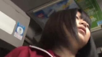 „Ich habe so getan, als hätte ich einen Fehler gemacht, bin in den Schulbus des Mädchens gestiegen und habe mich live ficken lassen“ VOL