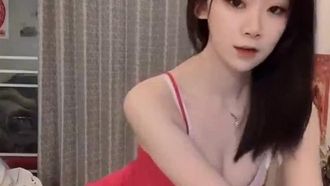 가장 아름다운 앵커 Huajiao가 그녀의 보지를 대규모로 노출합니다.