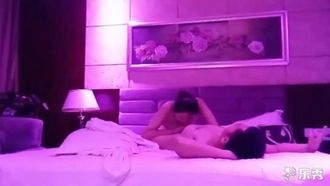 王老板高级会所大保健美女技师全套服务胸推臀推毒龙再操骚