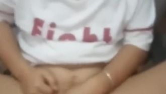 [Area video breve] Lo squirting della moglie troia è così eccitante