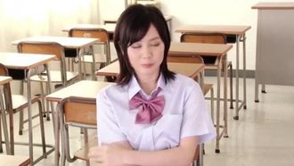 DEBUT AV de Aimi Yoshikawa