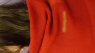 Sono trapelate foto private su larga scala della giovane modella Jie Ge.