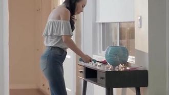 放荡青少年和她的继母一个幸运家伙