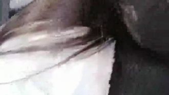 Vomitando sangue, consiglio di spendere un sacco di soldi per registrare l'osceno 4P della dea Tutu KTV senza censura e lungo la strada è stato pompato dallo zio in macchina.