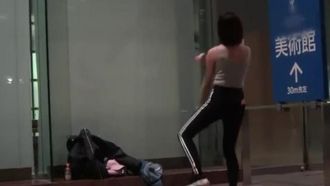 300MAAN-385 大學生（夢想是職業舞者） Aori-chan 21歲 在街上搭訕素人