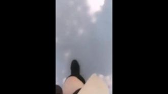 [L'audace conduttore di celebrità di Internet Shih Tzu Cat incontra i passanti nel parco in pieno giorno mentre sta sul ciglio della strada e fa sesso. Non divertendosi abbastanza, va in macchina per continuare a giocare con gemiti e super onde]