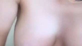 L'ancora femminile più bella ha una figura fantastica. Se ti piace, non perderlo. I Netizens si masturbano e hanno orgasmi.