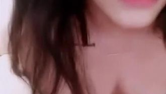 【国内オナニー生放送】極上美人キャスターが様々な誘惑を披露