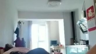 [Kurzer Videobereich] Ich konnte es nicht zurückhalten und schoss der Mutter meines Klassenkameraden in den Mund.