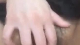 Hermosa chica masturbándose en vivo