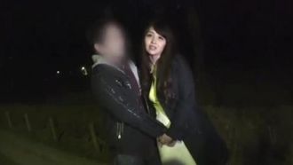 300MIUM-432性豪人妻の性遍歴に驚愕！デートの途中にパンティーを脱ぎ道端へ置く謎のプレイに変態カップルは大興奮！彼氏かと思っていた男はセフレだった！しかも旦那公認！不思議な三角関係の性事情に迫る！へんたいかっぷるディスカバリー:白咲