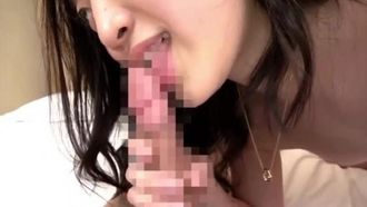 Ela está radiante com o esperma transbordando de sua vagina! 1 tiro na posição de cowgirl! Um tiro de recuar! Um tiro em posição missionária! Pegando uma linda esposa raspada e dando-lhe três pistões consecutivos!