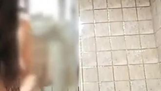 Сестра Айрон Хаммер рассказала, что никогда не носит нижнее белье и бюстгальтер.