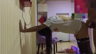 勾引隔壁少妇干她