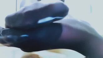 Il succo carino della ragazza celebrità di Internet - OL con calze nere e torbidi bianchi XX4 minuti