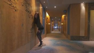 [Produziert von Bruder Guo] Die schwarzen Strümpfe und der schöne Hintern der ultimativen großbrüstigen Göttin Yan Yu Yuki werden von den schmutzigen Händen des hochhackigen Anzugs „Platinum Edition“ mit sexy Tattoos gefickt. Super sexy HD 1080P-Vollversion