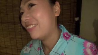 鄉下發育的母性肉體…腿開開農家人妻丘野櫻32歳下海第2