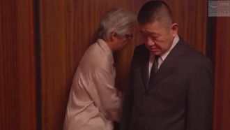 新爱妻荷兰人妻波多野结衣