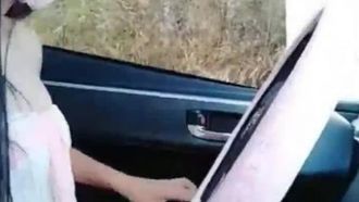 Una hermana que conduce por sí sola en el noreste va a la comunidad para reunirse con dos hermanos agricultores para un picnic al aire libre. Espectáculo de bienestar en vivo 3P.